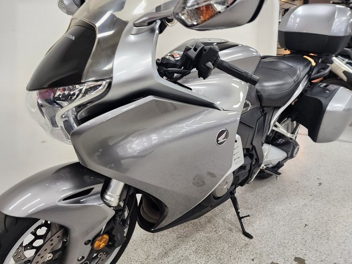 2010 Honda VFR1200F Silver