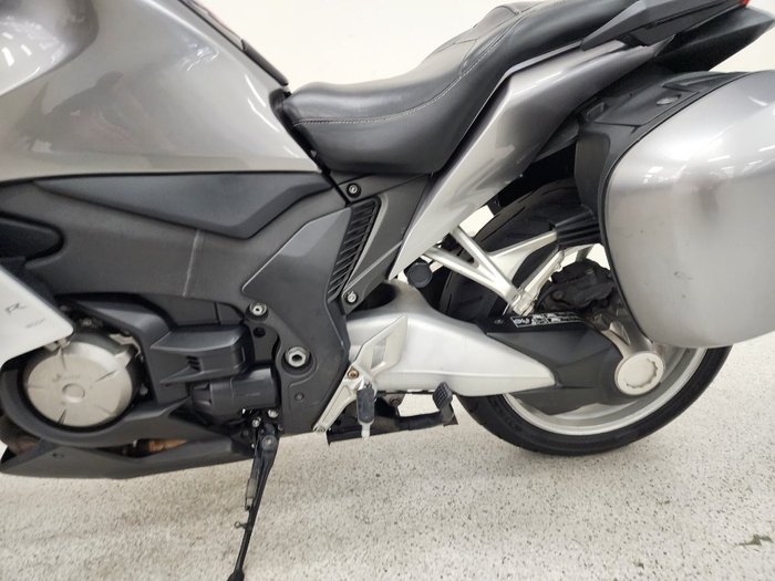 2010 Honda VFR1200F Silver