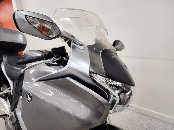 2010 Honda VFR1200F Silver