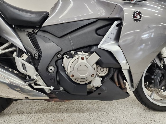 2010 Honda VFR1200F Silver