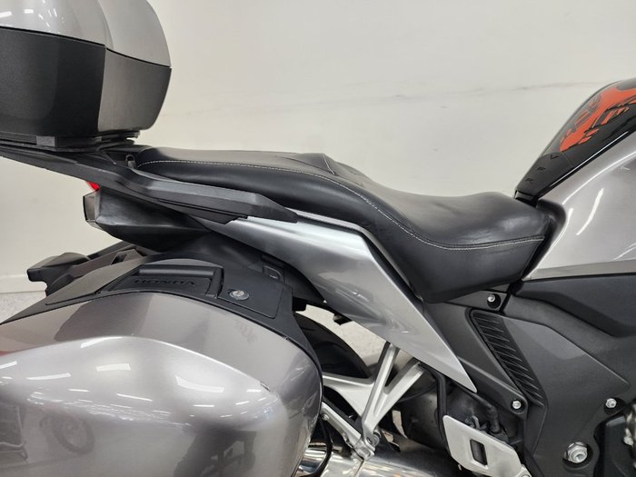 2010 Honda VFR1200F Silver