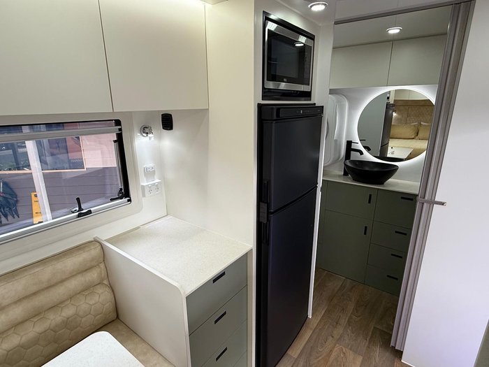 2025 Urban Caravans Skt Signature
