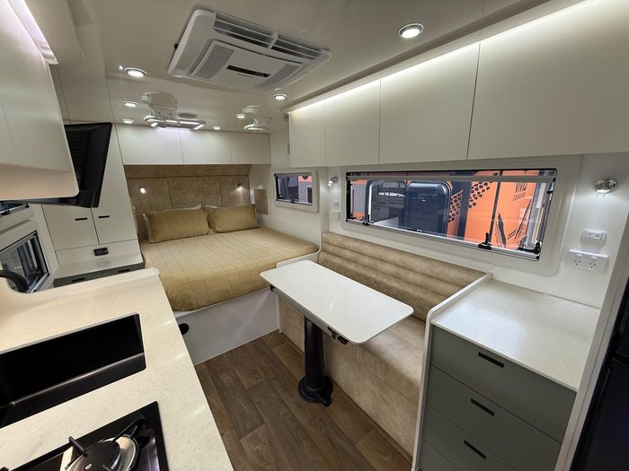 2025 Urban Caravans Skt Signature