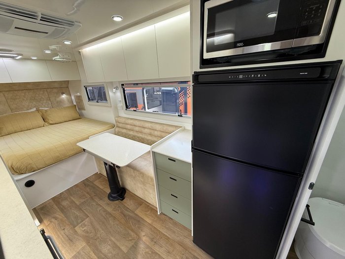 2025 Urban Caravans Skt Signature