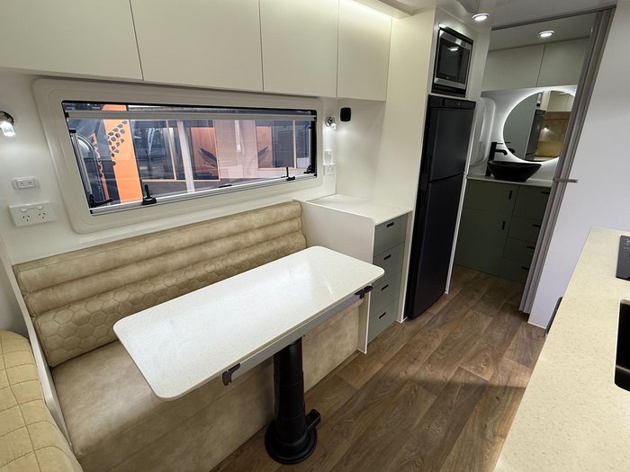 2025 Urban Caravans Skt Signature