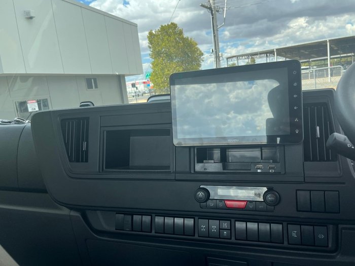 2025 Isuzu F Series FXY 260-355 AT R63