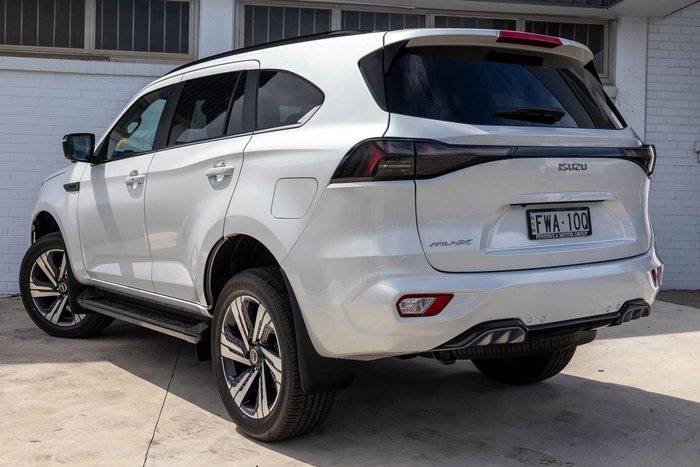 2025 Isuzu MU-X LS-T