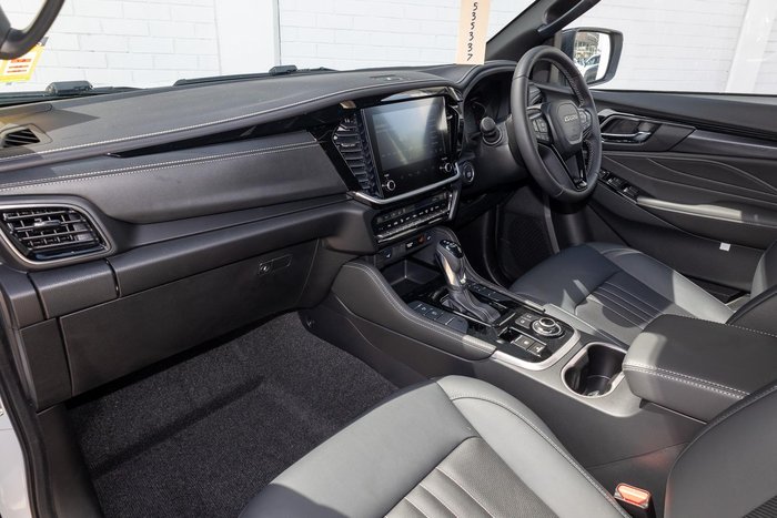 2025 Isuzu MU-X LS-T