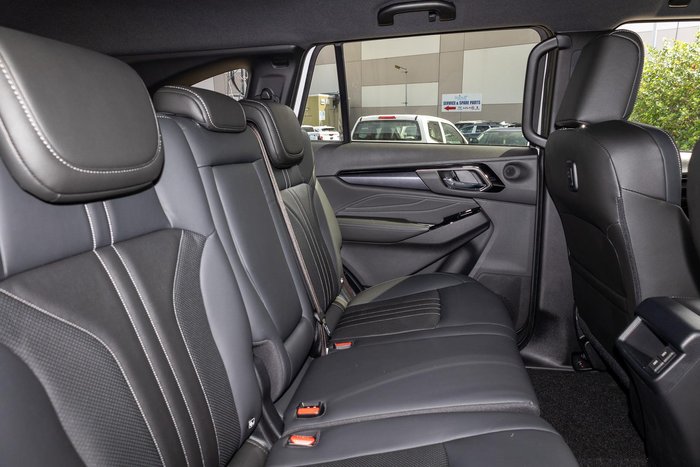 2025 Isuzu MU-X LS-T