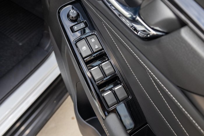 2025 Isuzu MU-X LS-T