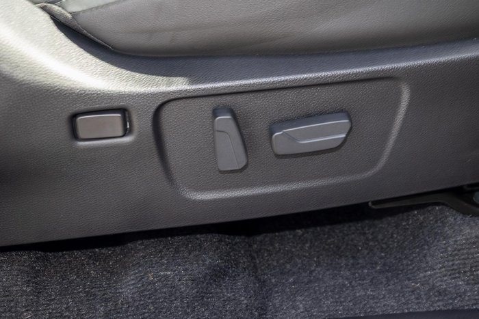 2025 Isuzu MU-X LS-T