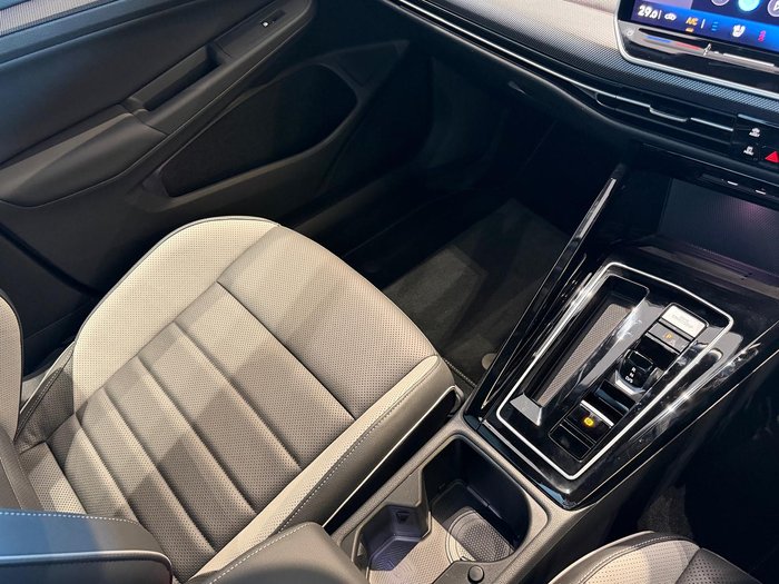 2026 Volkswagen Golf 110TSI R-Line