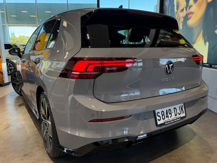 2026 Volkswagen Golf 110TSI R-Line