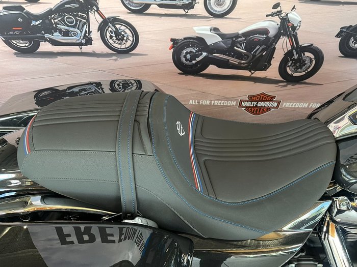 2026 HARLEY-DAVIDSON FLHX STREET GLIDE (117)