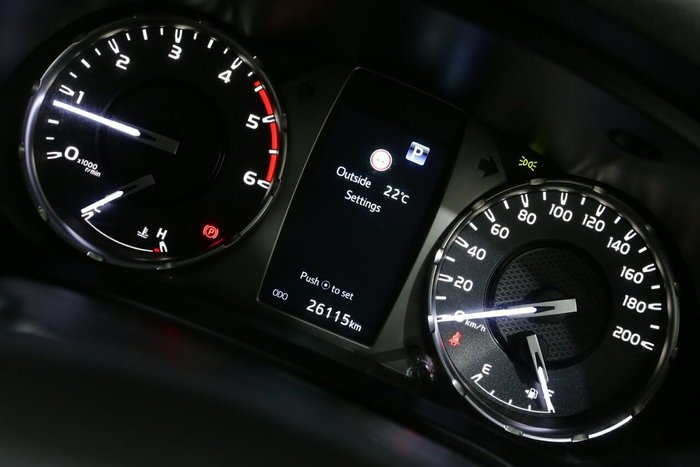 2025 Toyota Hilux SR