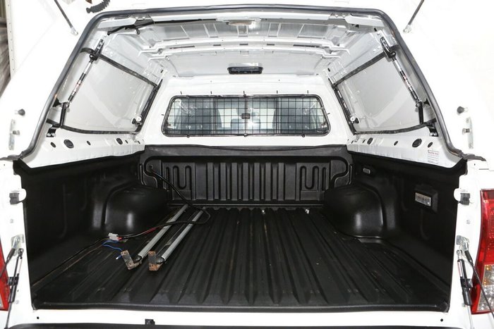 2025 Toyota Hilux SR