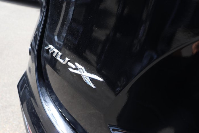 2025 Isuzu MU-X LS-T