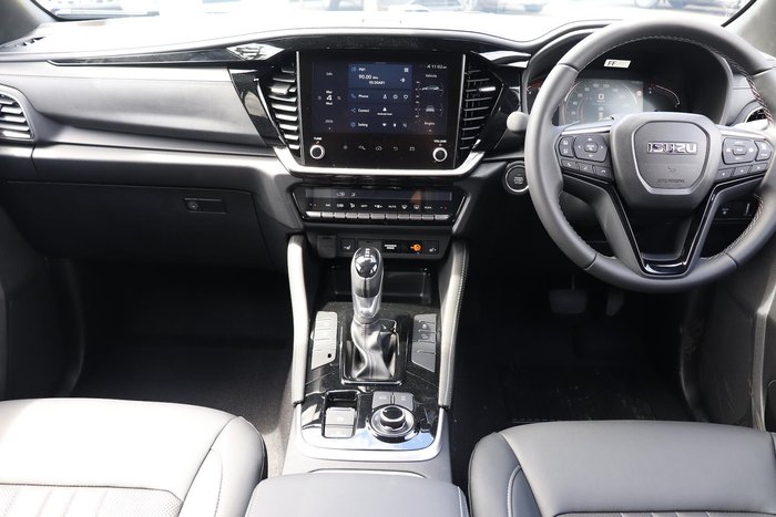 2025 Isuzu MU-X LS-T