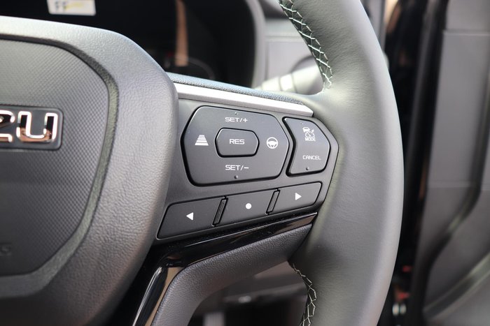 2025 Isuzu MU-X LS-T