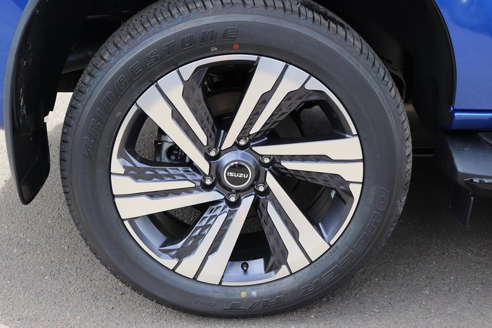 2025 Isuzu MU-X LS-T