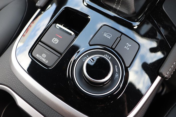 2025 Isuzu MU-X LS-T