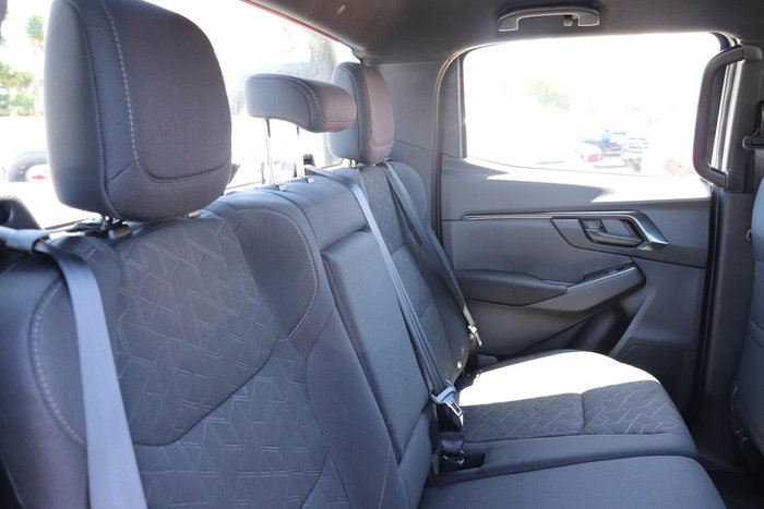 2025 Isuzu D-MAX X-RIDER