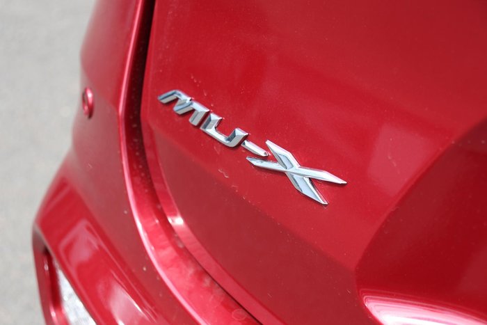 2025 Isuzu MU-X LS-T