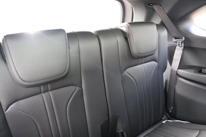 2025 Isuzu MU-X LS-T