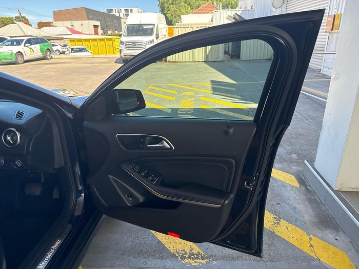 2017 Mercedes-Benz GLA-Class GLA180