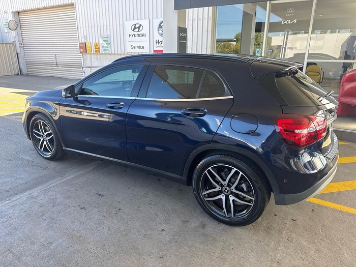 2017 Mercedes-Benz GLA-Class GLA180