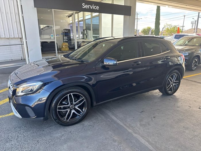 2017 Mercedes-Benz GLA-Class GLA180