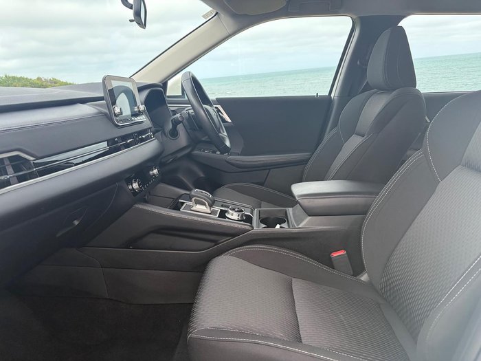 2024 Mitsubishi Outlander ES