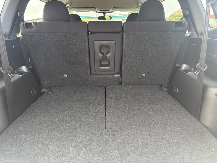 2024 Mitsubishi Outlander ES