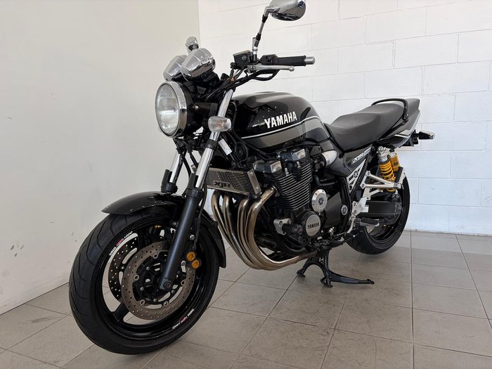 2012 Yamaha XJR1300 XJR Black
