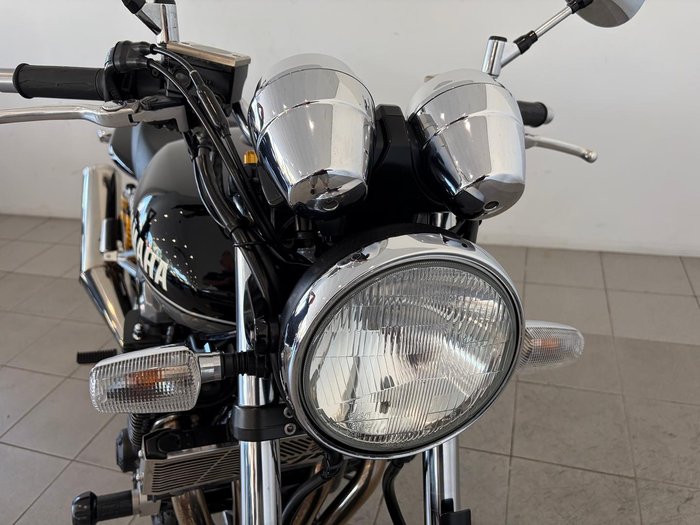2012 Yamaha XJR1300 XJR Black