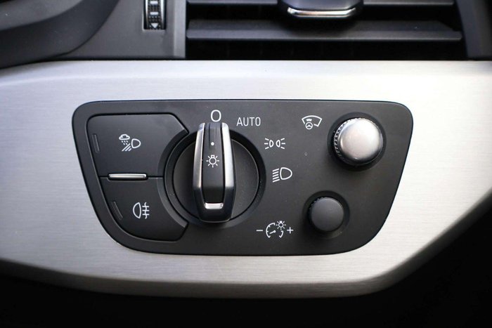 2019 Audi A4 45 TFSI S line