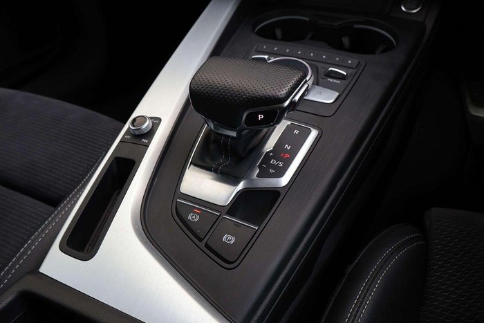 2019 Audi A4 45 TFSI S line