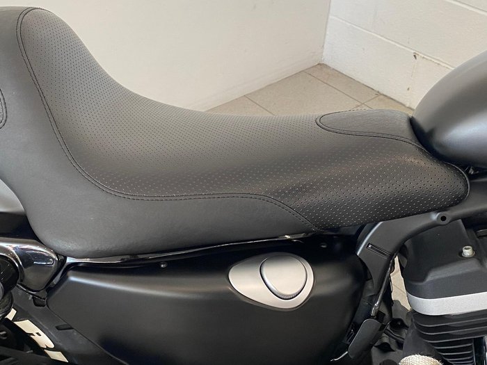 2009 Harley-Davidson Iron 883 (XL883N) Sportster Black