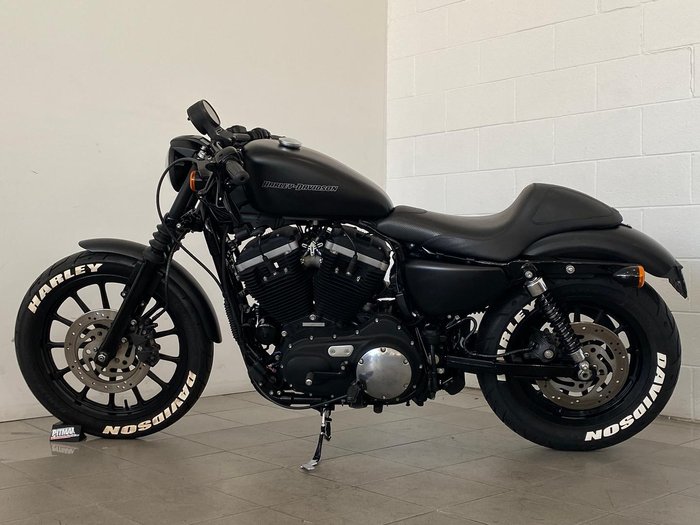 2009 Harley-Davidson Iron 883 (XL883N) Sportster Black