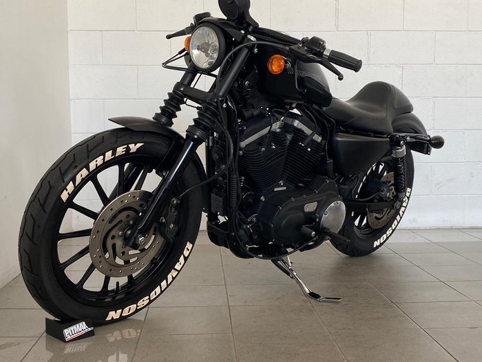 2009 Harley-Davidson Iron 883 (XL883N) Sportster Black