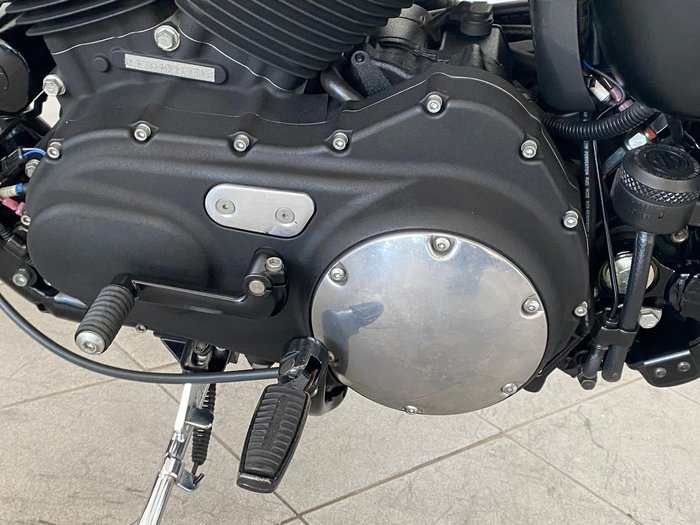 2009 Harley-Davidson Iron 883 (XL883N) Sportster Black