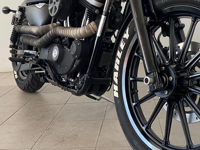 2009 Harley-Davidson Iron 883 (XL883N) Sportster Black