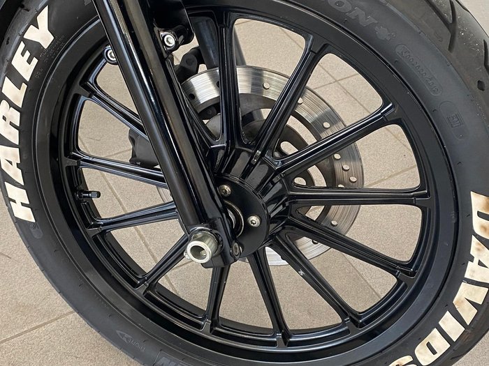 2009 Harley-Davidson Iron 883 (XL883N) Sportster Black