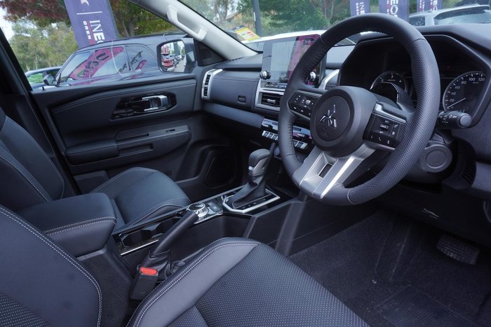 2025 Mitsubishi Triton GLS