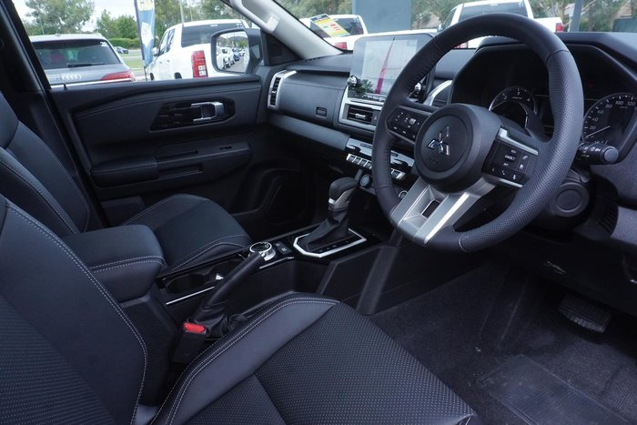 2025 Mitsubishi Triton GLS