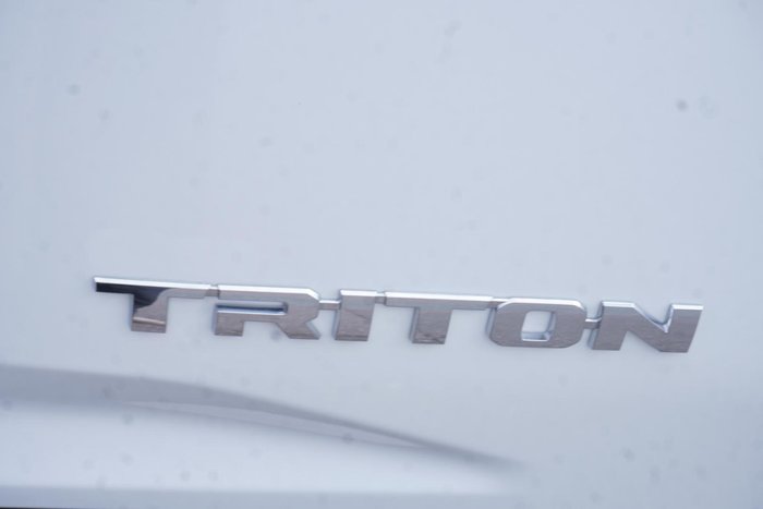 2025 Mitsubishi Triton GLS