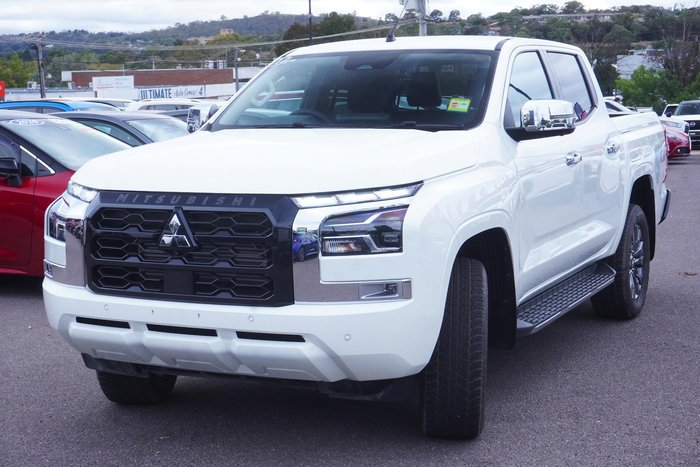 2025 Mitsubishi Triton GLS