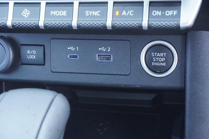 2025 Mitsubishi Triton GLS