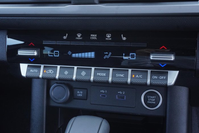 2025 Mitsubishi Triton GLS