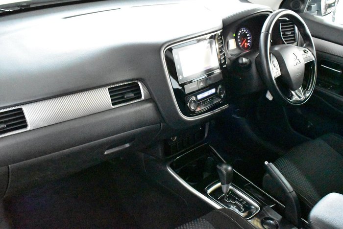 2017 Mitsubishi Outlander ES